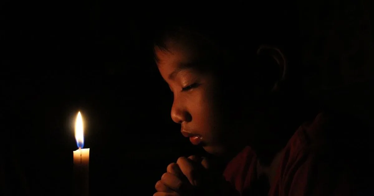 Prière du Soir : Trouver la Paix et la Confiance en Dieu avant de Dormir
