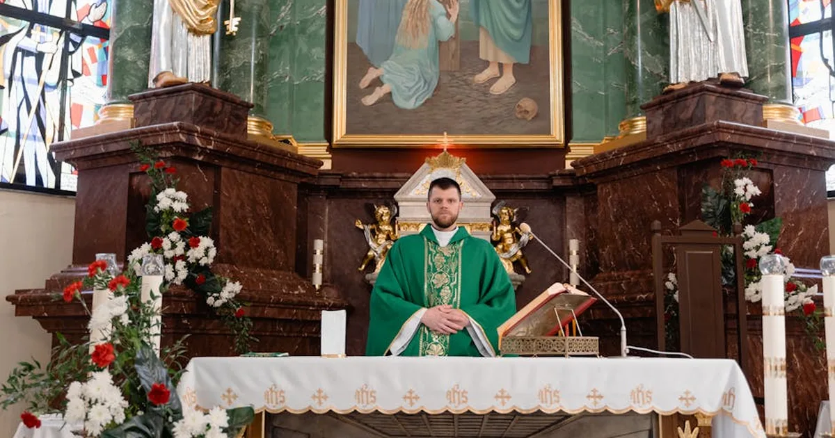 A Tradição Anglicana Florescendo na Comunhão Católica: Um Sinal de Unidade Cristã