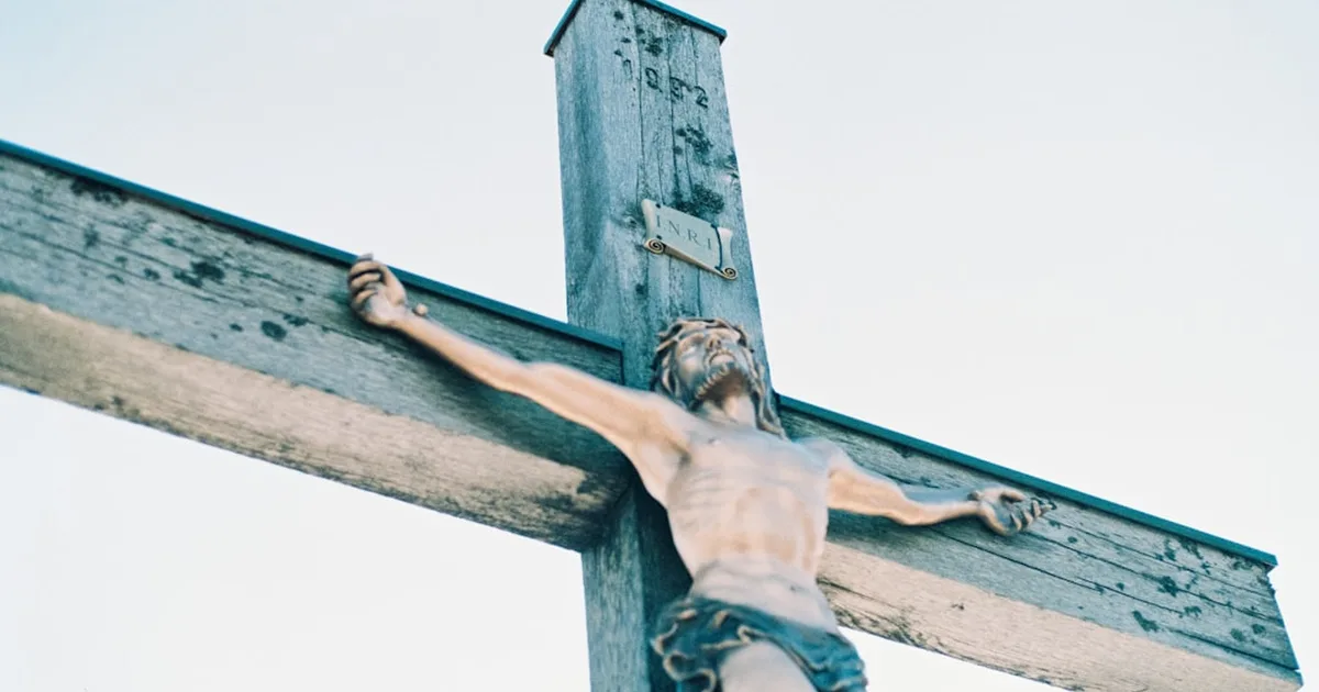 Vandalismo de una imagen de Cristo en Líbano: Un llamado a la dignidad de la fe