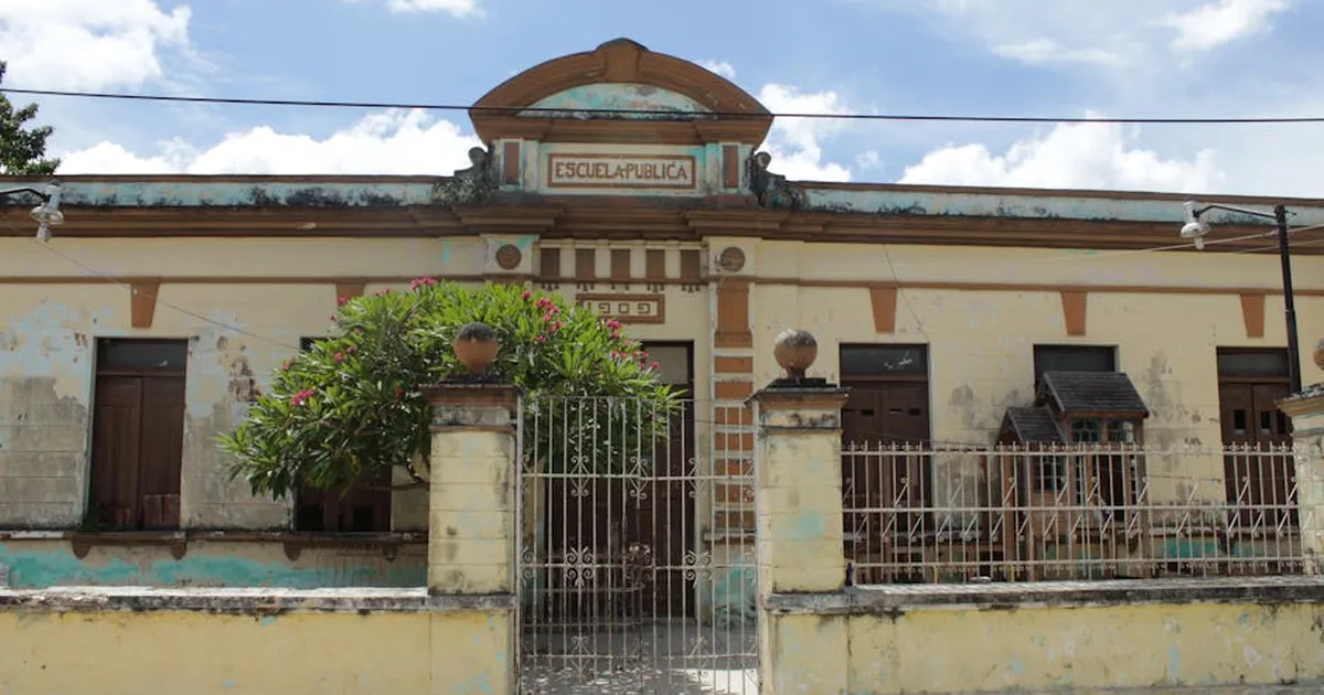 Escolapios en Cuba exigen devolución de histórico claustro para salvar patrimonio educativo