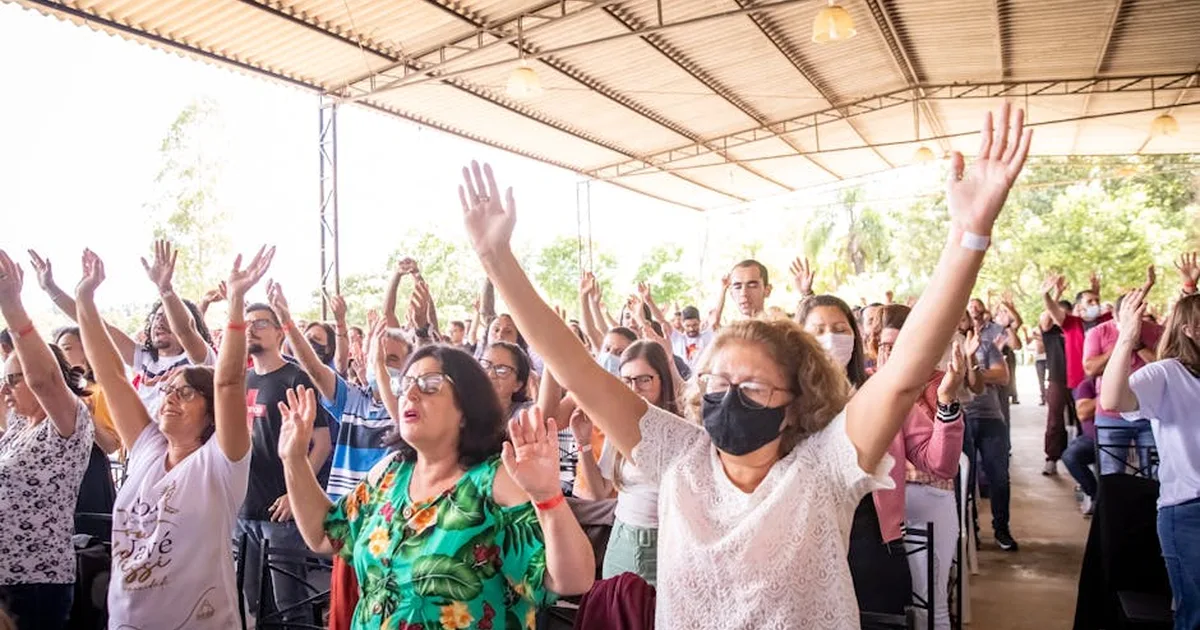 Como os missionários da Canção Nova levam esperança pelo Brasil