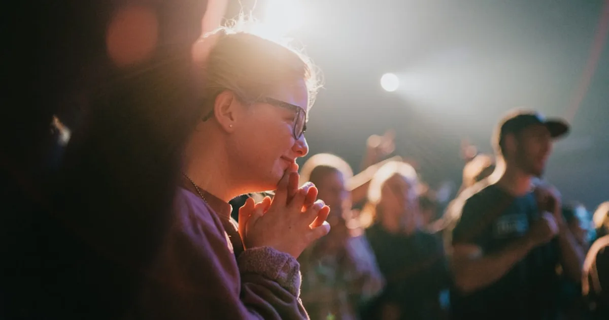 L'Église : un refuge d'espérance et de communion fraternelle