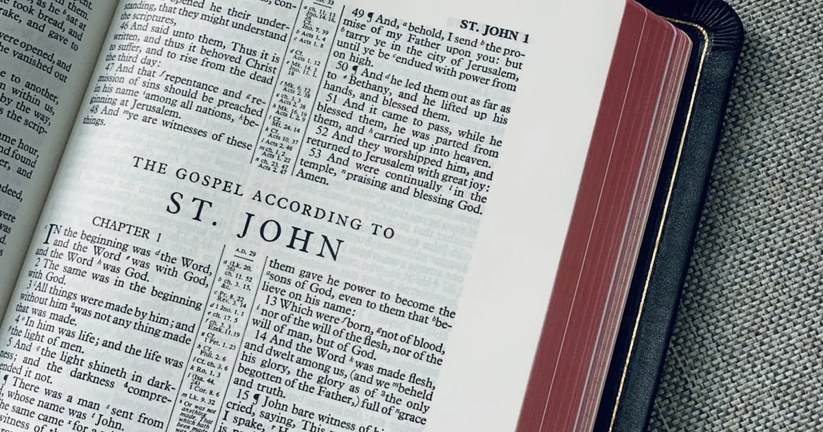 Detalles ocultos en la Biblia: el rompecabezas divino que revela la mano de Dios