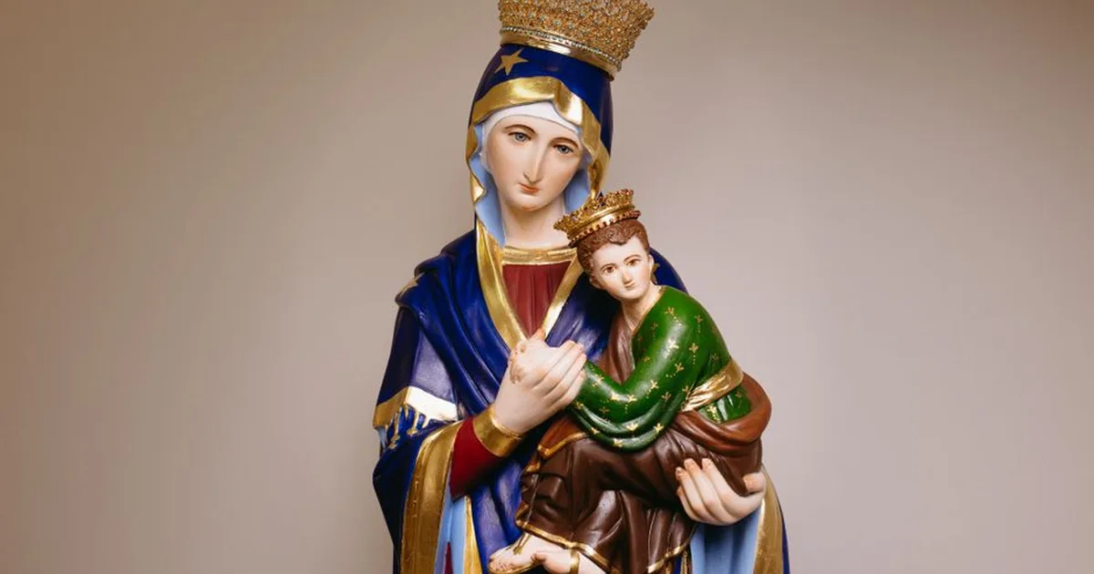 Oración de la Virgen de Fátima: Cómo Rezarla a Diario y Encontrar Paz