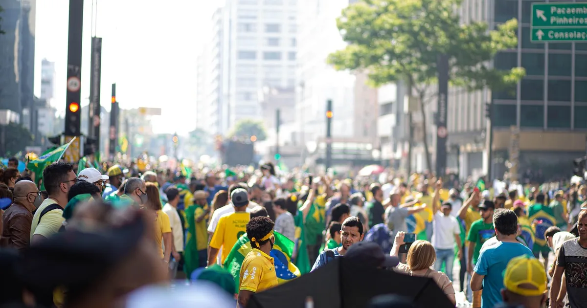 Jovens e Fé: Quando a Ciência e a Espiritualidade se Encontram
