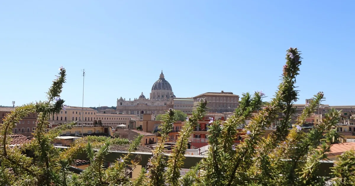 Il ruolo del Papa nella Chiesa: riflessioni sulla guida spirituale dopo Francesco