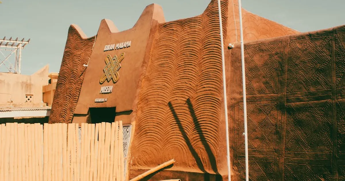 Leão XIV clama por paz e desenvolvimento no Sahel após ataques terroristas