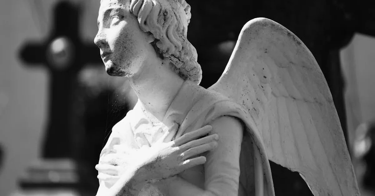 O Que Acontece Imediatamente Após a Morte? Uma Perspectiva Bíblica sobre a Jornada da Alma