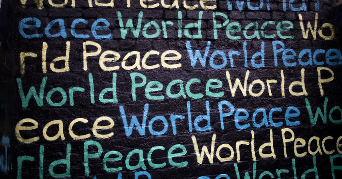 Orando pela paz mundial: Como interceder com fé em tempos de conflito