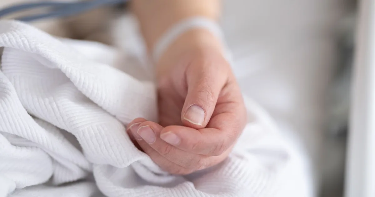 Como interceder por um enfermo: guia pastoral para orar com fé e amor