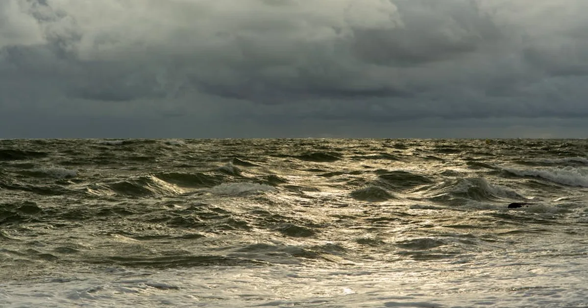 Jesús camina sobre las aguas: Encuentro con el Señor en medio de la tormenta