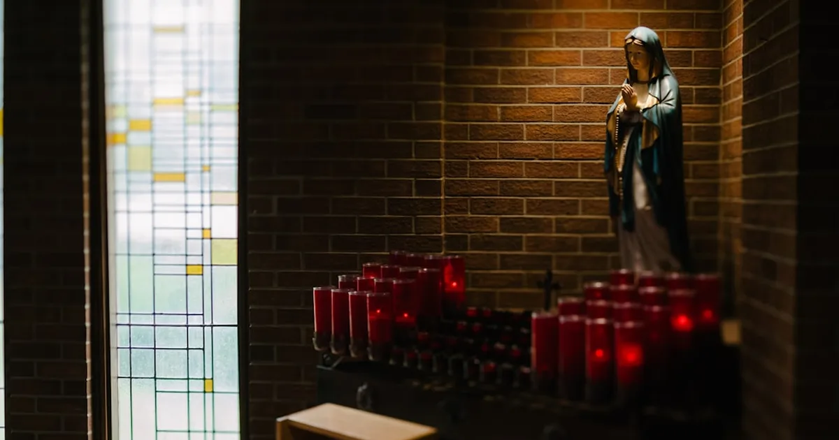 Padre Pio: Vida, Devoção e Intercessão do Santo dos Estigmas