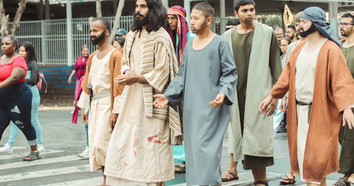 Coração em Chamas: A Presença de Cristo que Transforma Nossa Caminhada