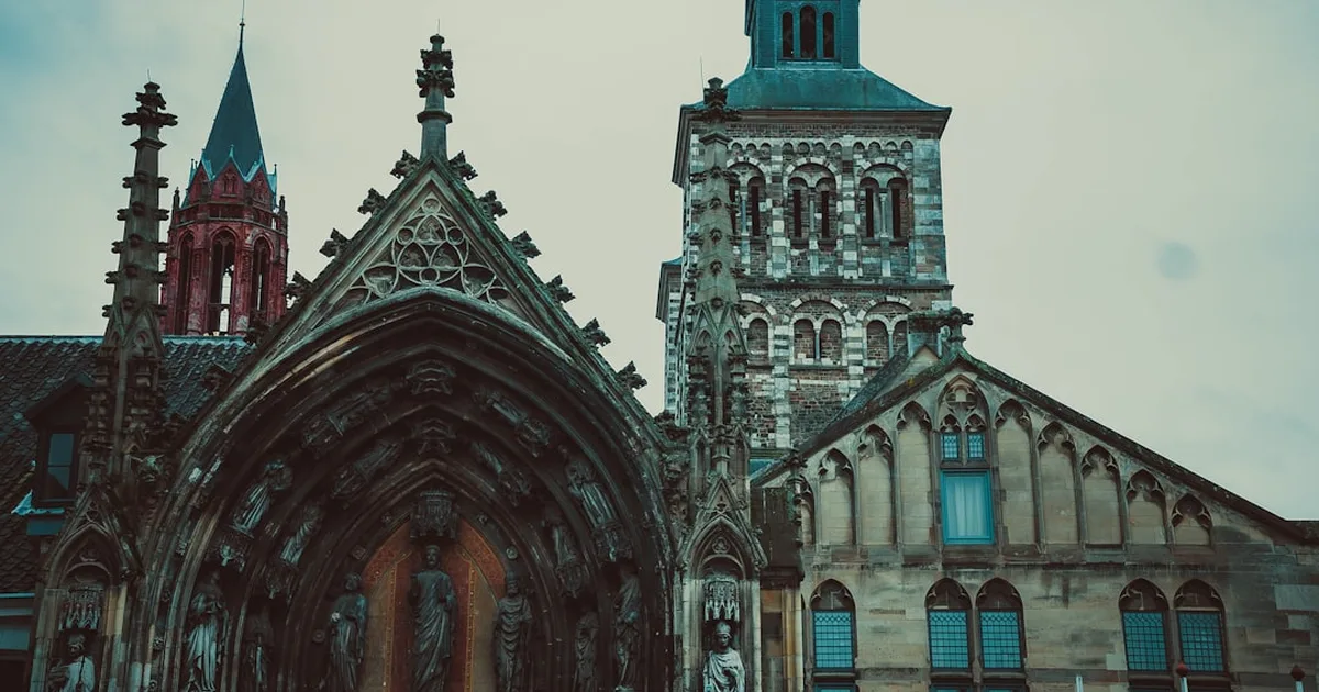 Cómo una iglesia en Maastricht atrae jóvenes con servicios en inglés