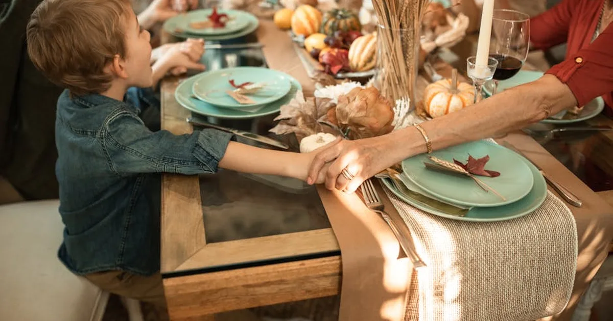 Versículos bíblicos que fortalecen los lazos familiares en la actualidad