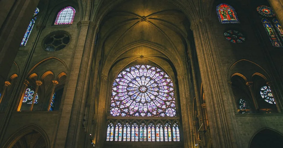 Notre-Dame de Paris : une nouvelle lumière pour la cathédrale, un symbole pour la foi