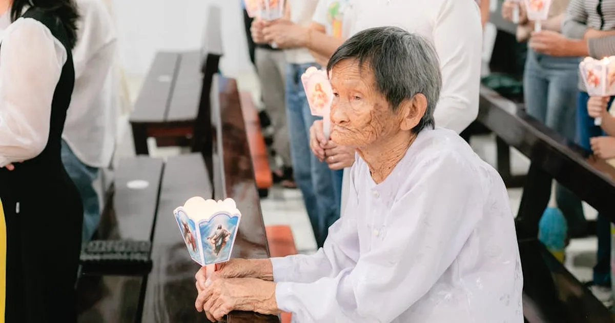 Walking Together Through Illness: How Christian Communities Support Those Facing Cancer