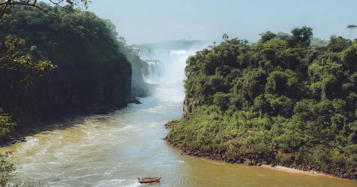 Cuatro siglos de fe en Iguazú: Peregrinación une tres naciones en oración