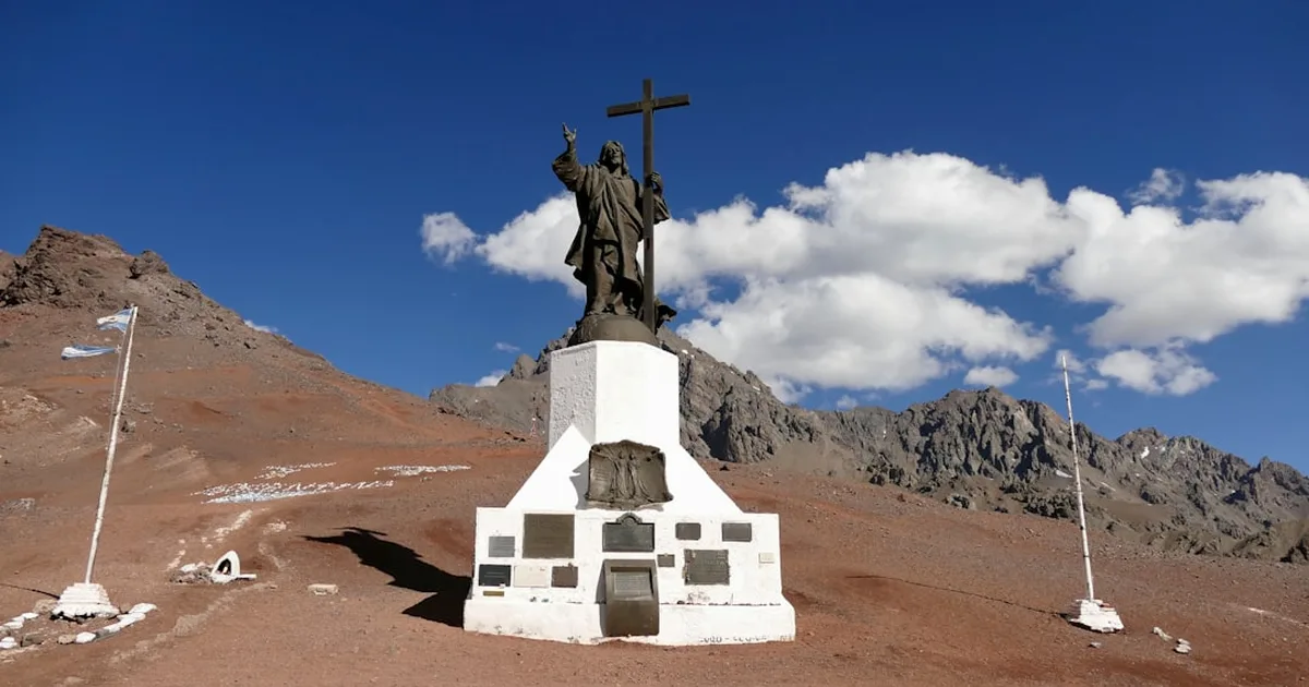 Recordando a Francisco: Un año de su partida y el legado que perdura en Argentina
