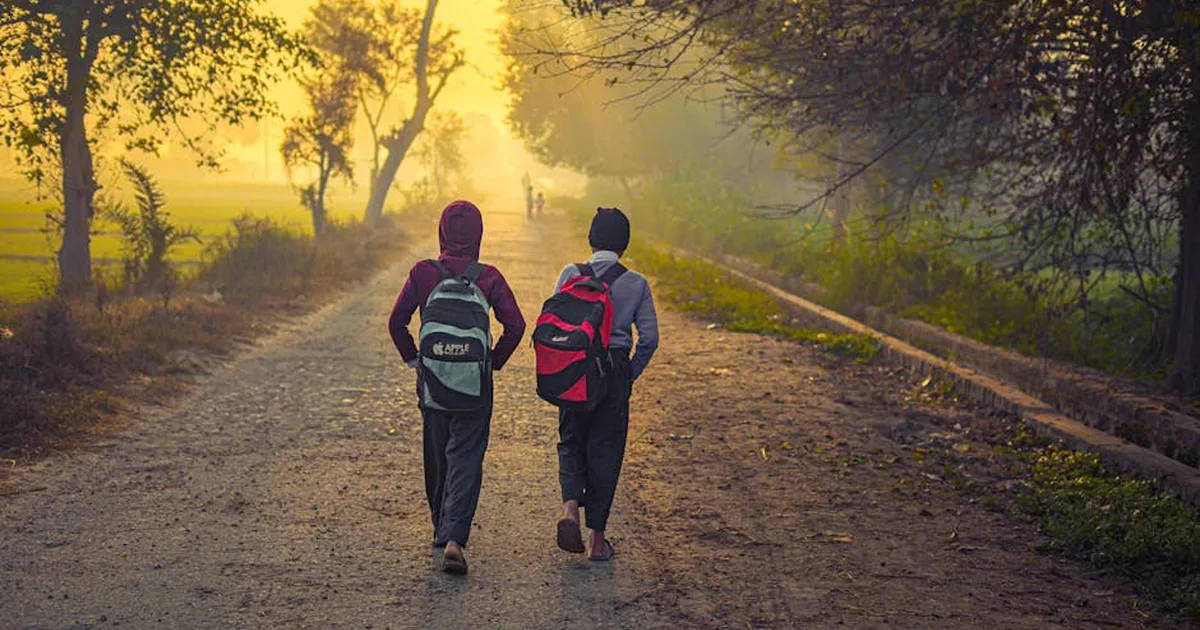 O Caminho de Emaús: Como Jesus Transforma Nossa Jornada de Desespero em Esperança
