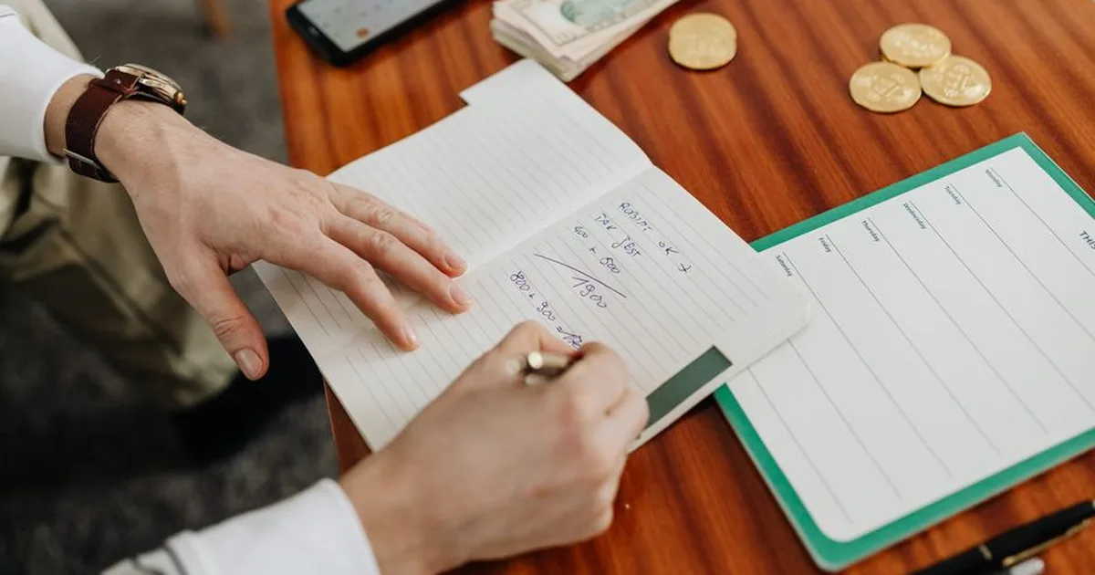 Christliche Finanzen: 5 biblische Grundsätze für weises Geldmanagement