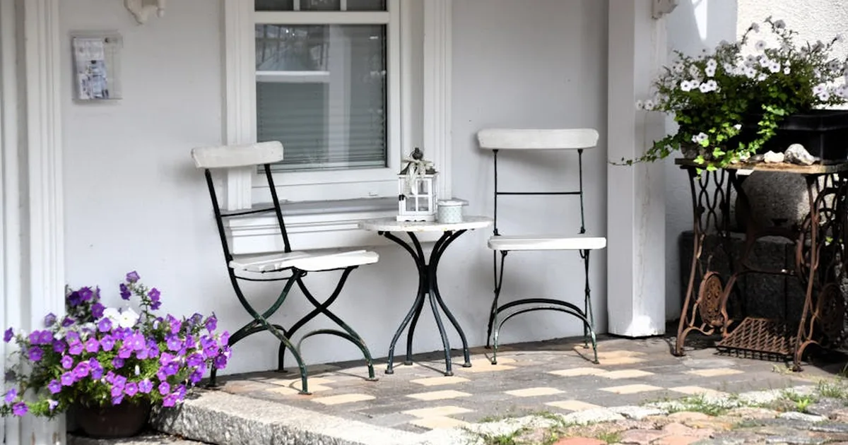 Building Front Porch Spaces for Faith in a Secular Age