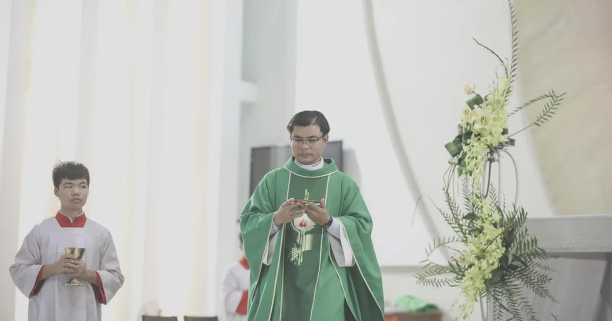 O Reencontro da Juventude com as Formas Tradicionais de Culto: Uma Renovação na Expressão da Fé