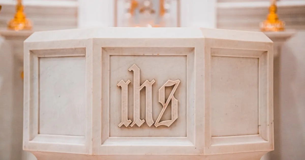 Bridging Faith and Modern Culture: Creative Worship for Younger Congregations