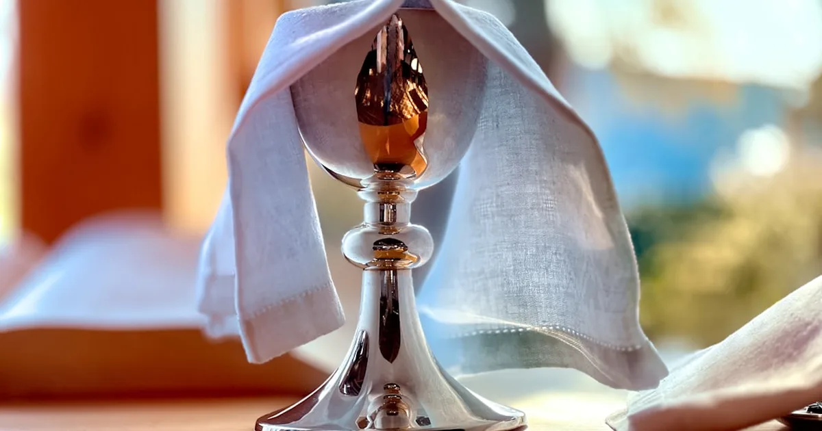 La Eucaristía: Raíz de Vida y Comunión con Jesús