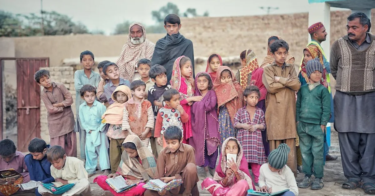 Pakistan Bill Seeks to Shield Christian Youth from Early Marriage