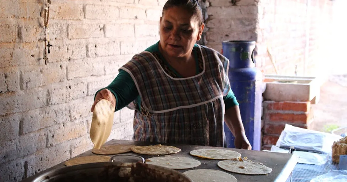 De la Desesperanza a la Fe: Cómo una Comunidad Mexicana Encontró Esperanza Sirviendo