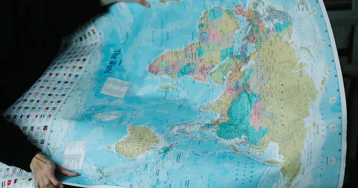 Navigare le strette vie della vita: fede e libertà nei passaggi cruciali