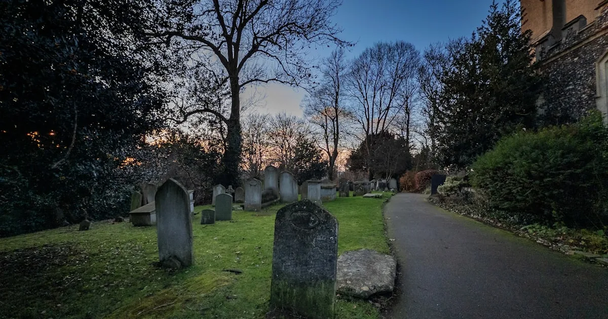 Inglaterra recua: uma lição de sabedoria sobre o fim da vida