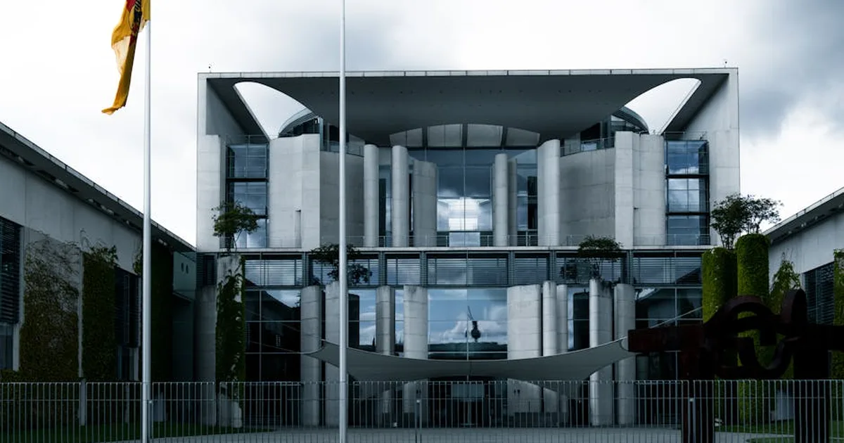 German State of Saarland Adopts New Constitution Preamble with God and Human Rights