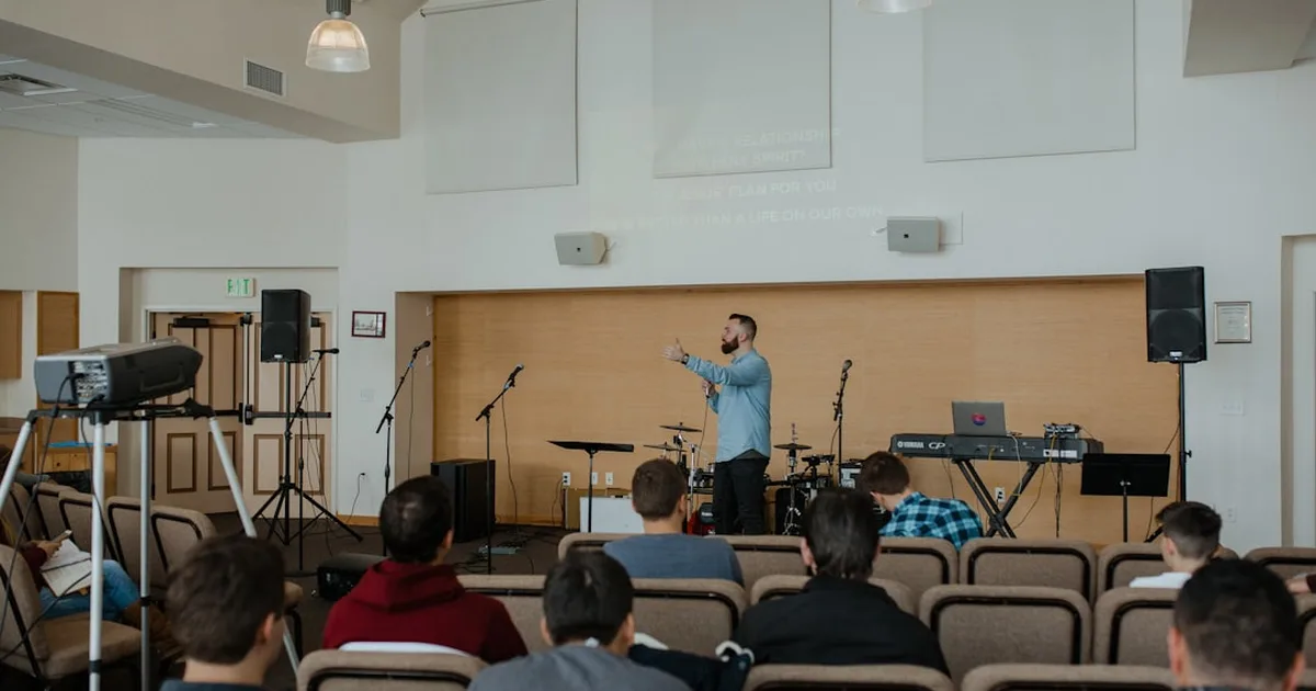 Cultivar comunidades seguras: El respeto como camino hacia relaciones auténticas en la Iglesia