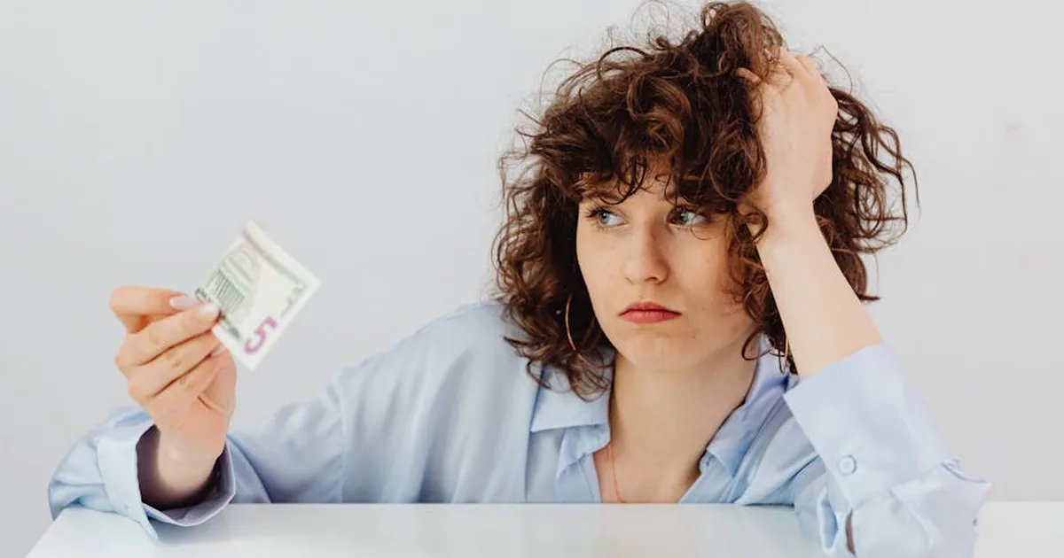 Esperança além do desespero financeiro: Uma perspectiva cristã sobre as dificuldades econômicas da Geração Z