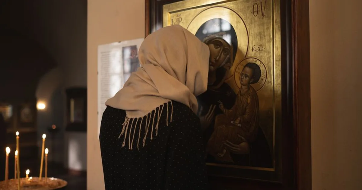 Maria, a mãe que nos ensina a confiar em Deus de coração aberto