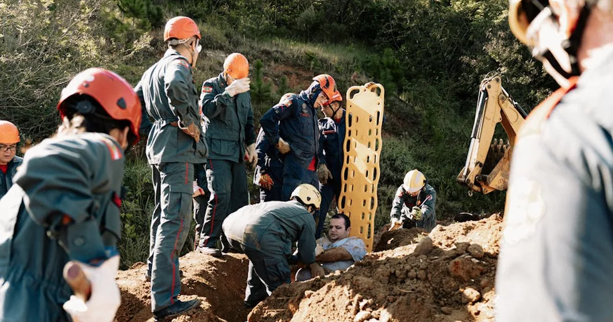Fe en la oscuridad: La historia del minero que encontró esperanza bajo tierra