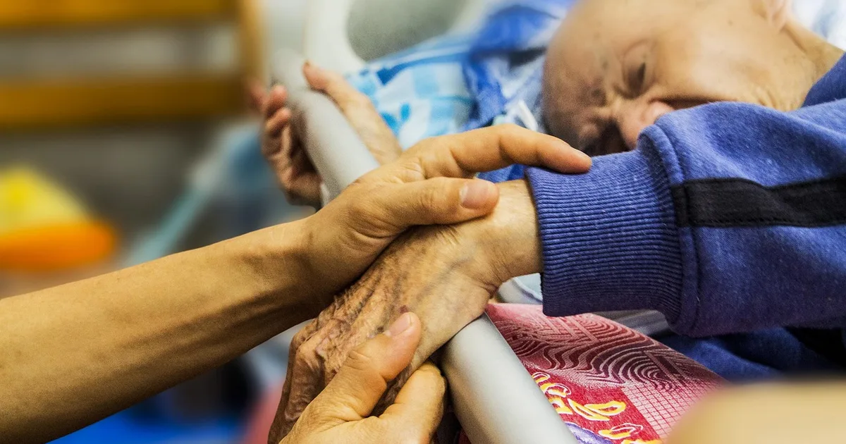 Como compartilhar o amor de Cristo com um incrédulo à beira da morte