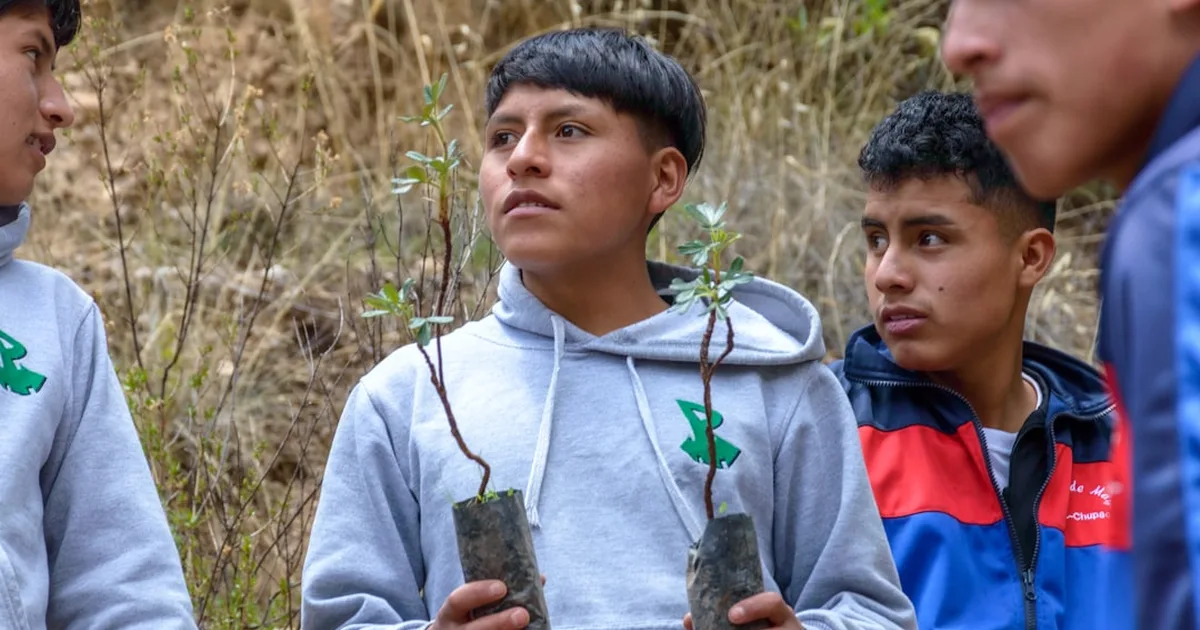 Jovens líderes mundiais: prioridade para educação, saúde e clima, não para o rearmamento