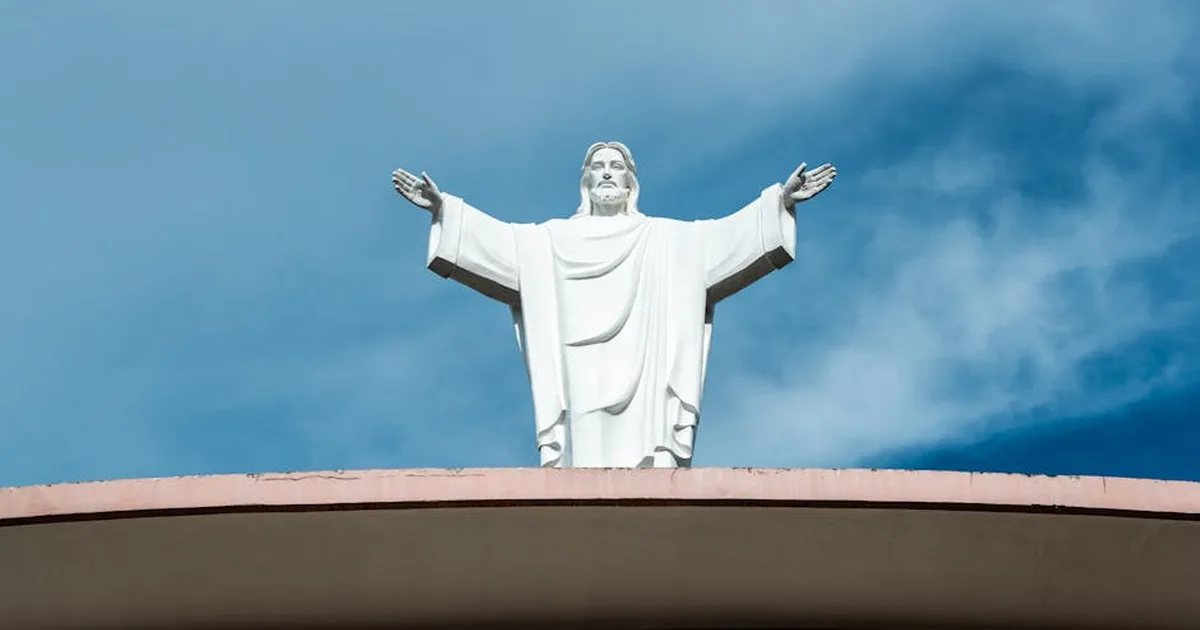 Ação de soldado contra imagem de Cristo gera reflexão sobre respeito e reconciliação
