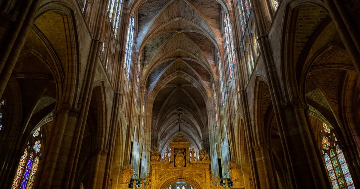 La visita de León XIV a España: Un llamado a la unidad y la misión para la Iglesia