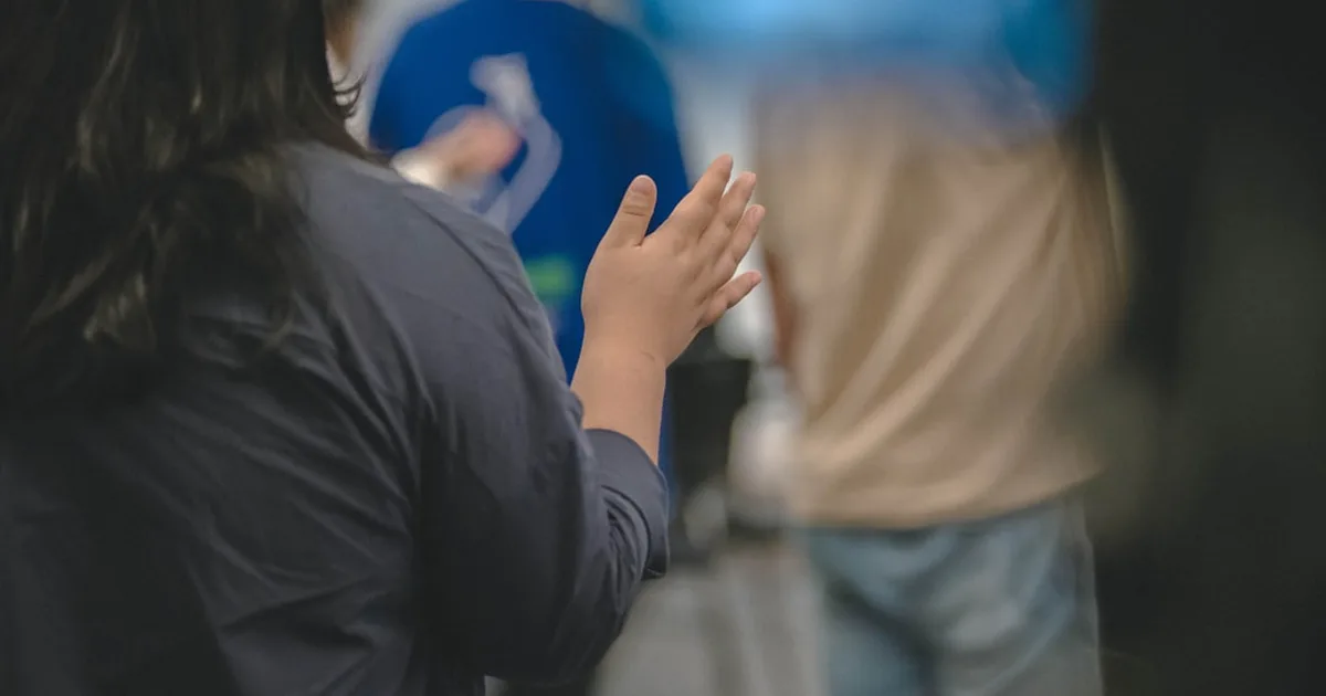 Servir com Amor: Como Levar a Esperança de Deus em Tempos Difíceis