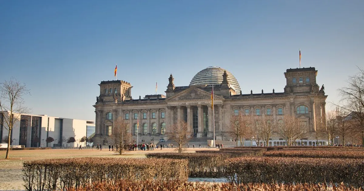 Saarland incluye a Dios y los derechos humanos en su nueva Constitución