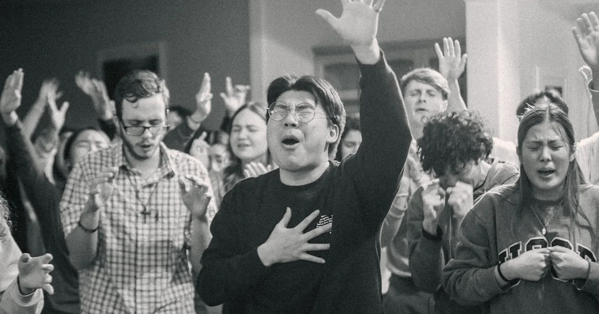 Fé sem fronteiras: Como a comunhão cristã mundial fortalece nossa jornada espiritual local