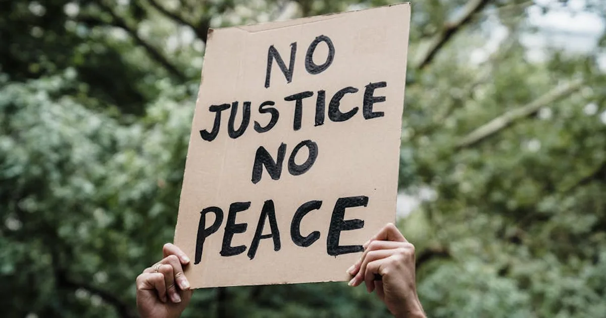 Paz en medio de la violencia: El legado de Dan Berrigan para los cristianos de hoy
