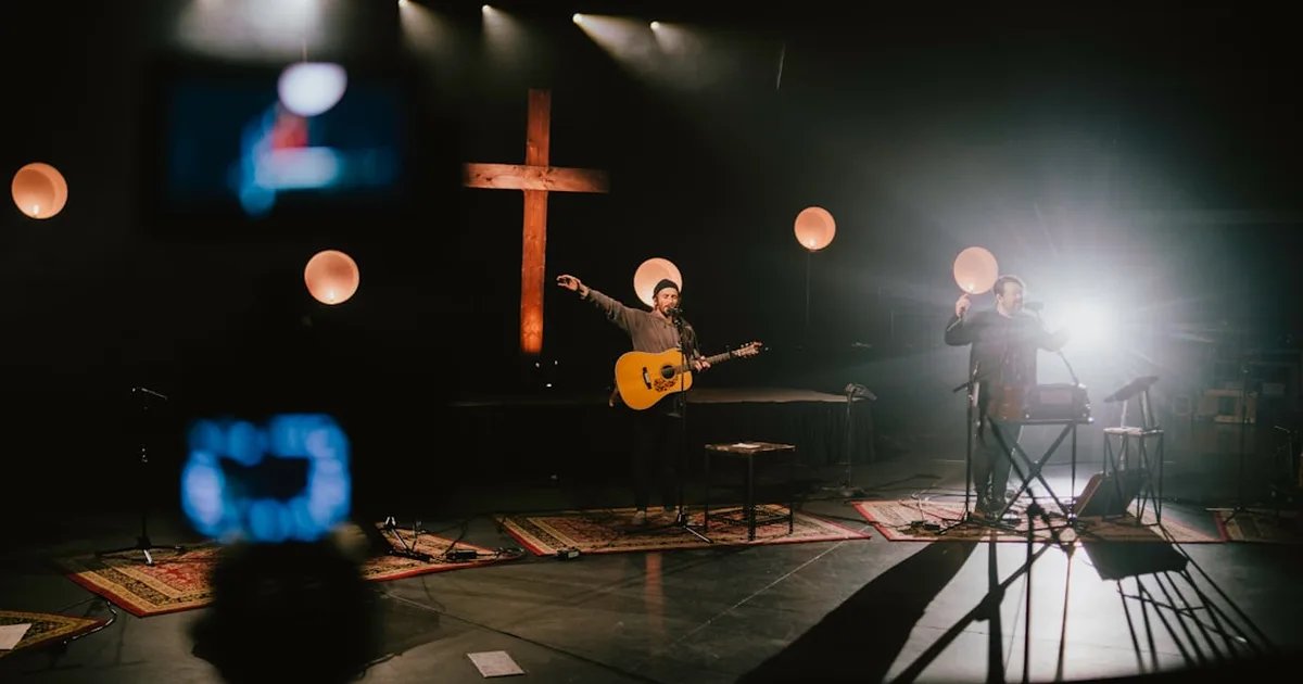 La Voz de Dios en tu Camino: Un Programa Especial sobre Vocaciones Cristianas