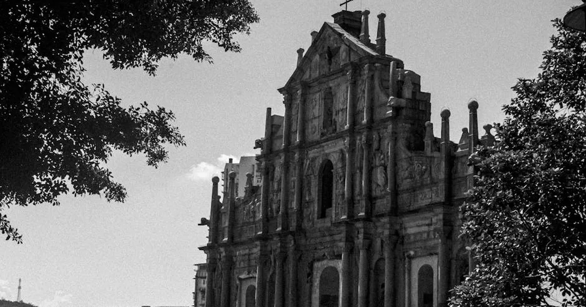 China demole igreja e prende fiéis: perseguição religiosa se intensifica em Wenzhou