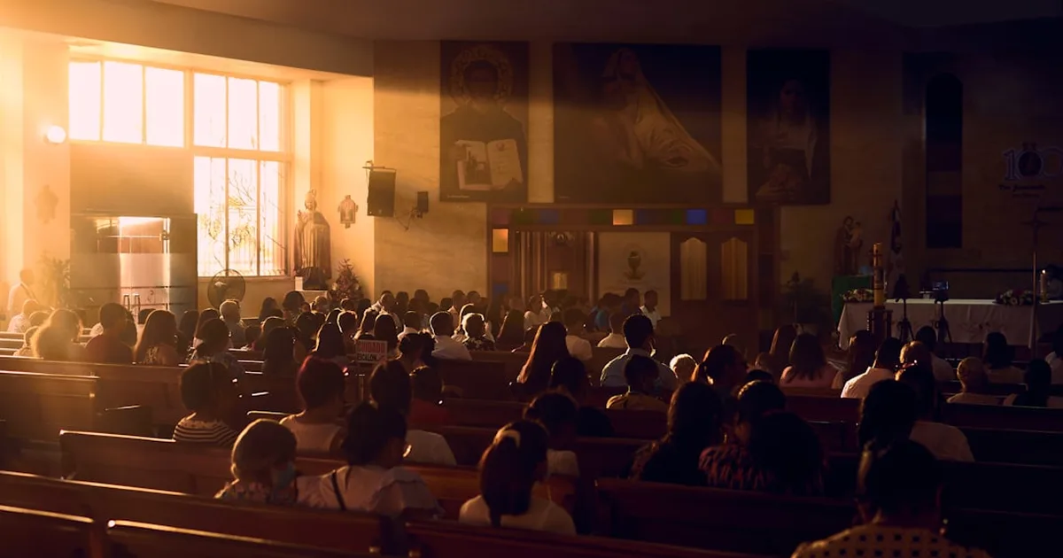 Ciencia ficción y comunidad cristiana: Descubriendo inspiración divina en futuros imaginados