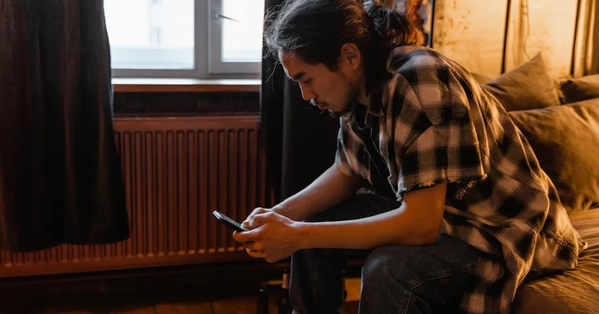 Faithful Digital Living: A Christian Guide to Mindful Social Media Use